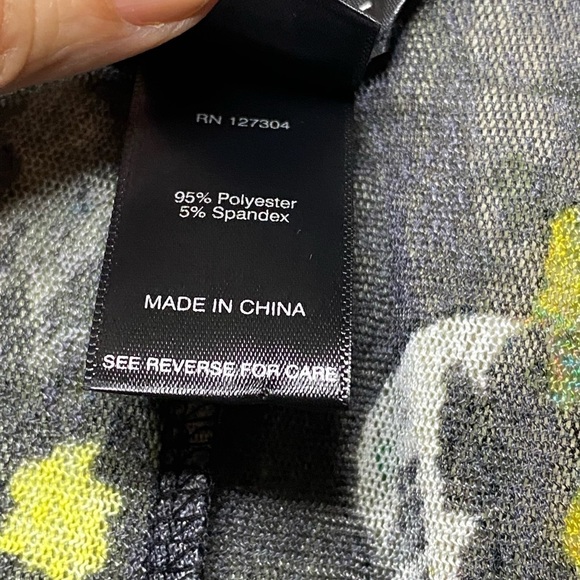 Ali Miles sheer cardigan. Size Petite Large. Multicolored florals on bl… - Picture 5 of 6